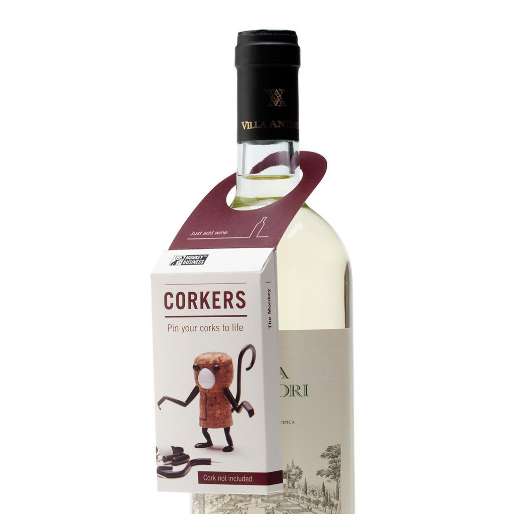 Animal characters made from wine corks – fun party gift